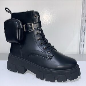 BLACK COMBAT BOOTS WITH SIDE POCKET